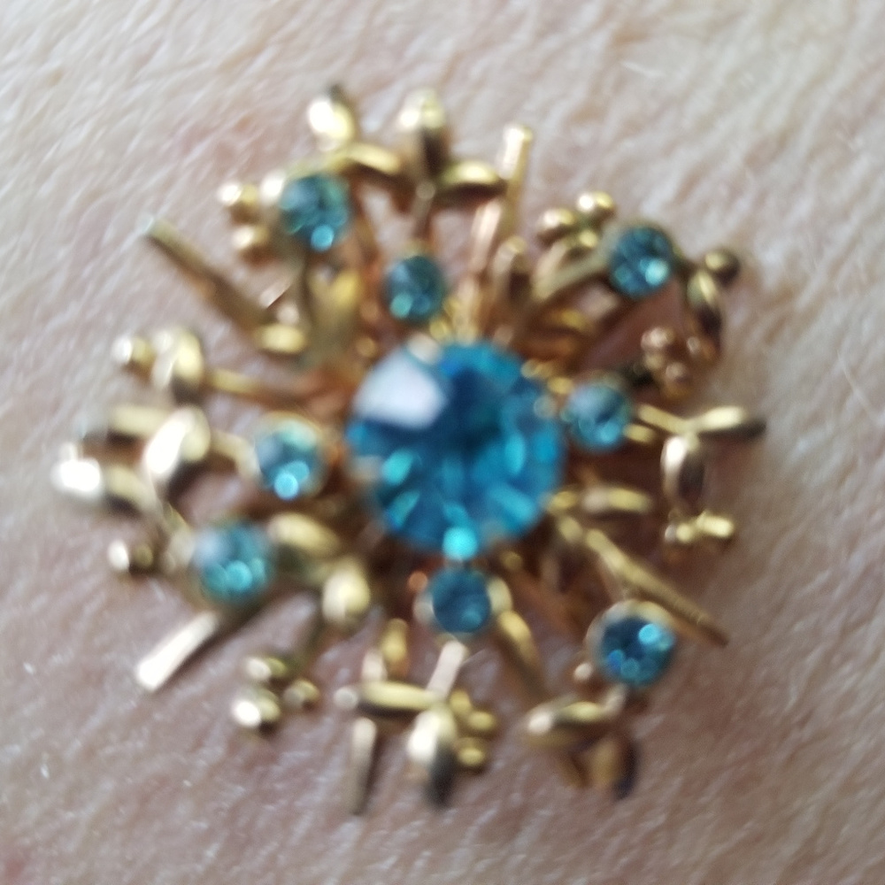 vintage brooch/pin